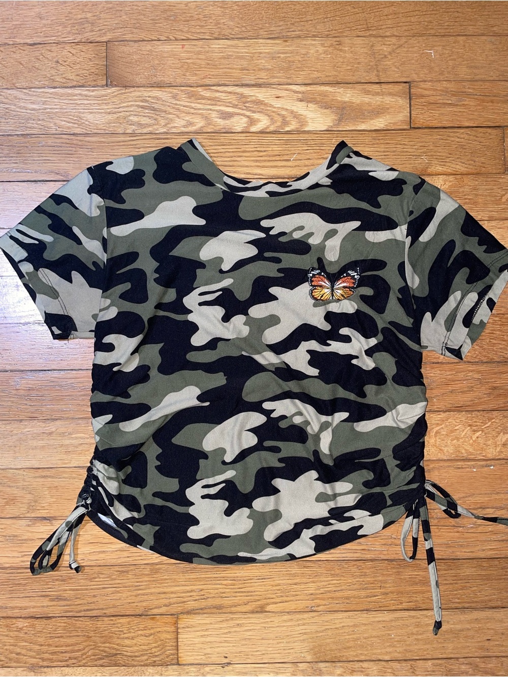 Girls' Camo Short-Sleeve Top with Butterfly Patch - Green